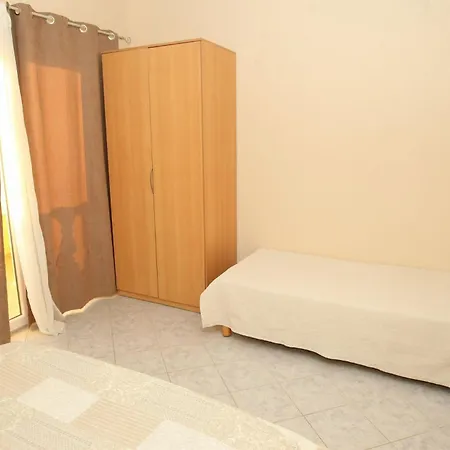 Apartments Mladen Vrsi Exterior photo
