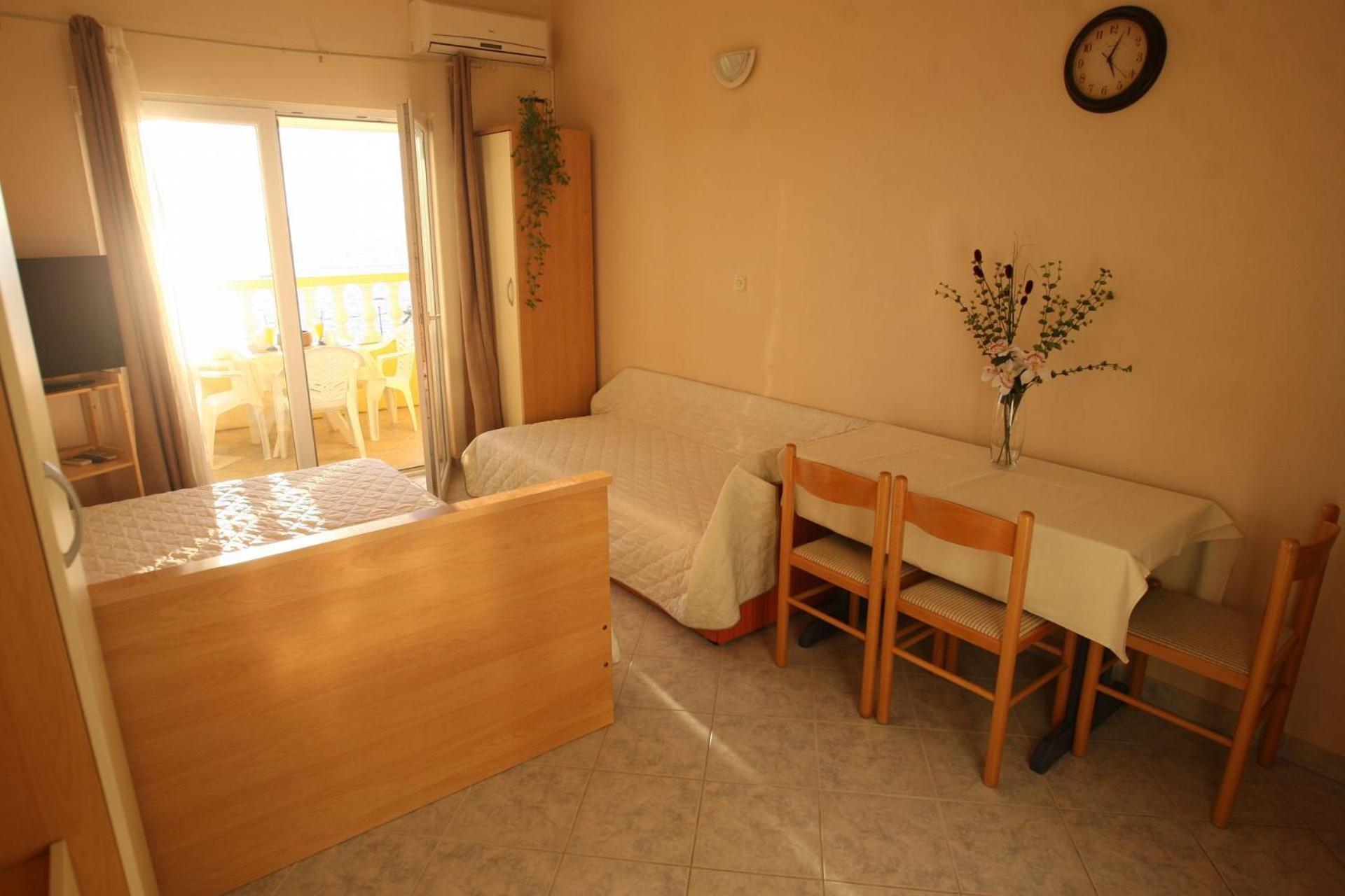 Apartment Mladen Vrsi