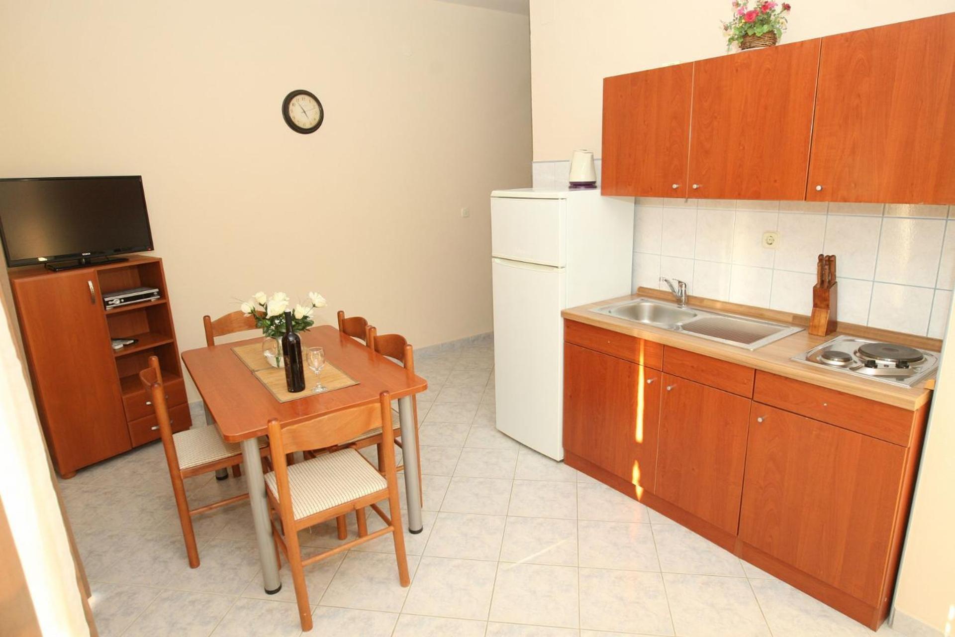 Apartment Mladen Vrsi